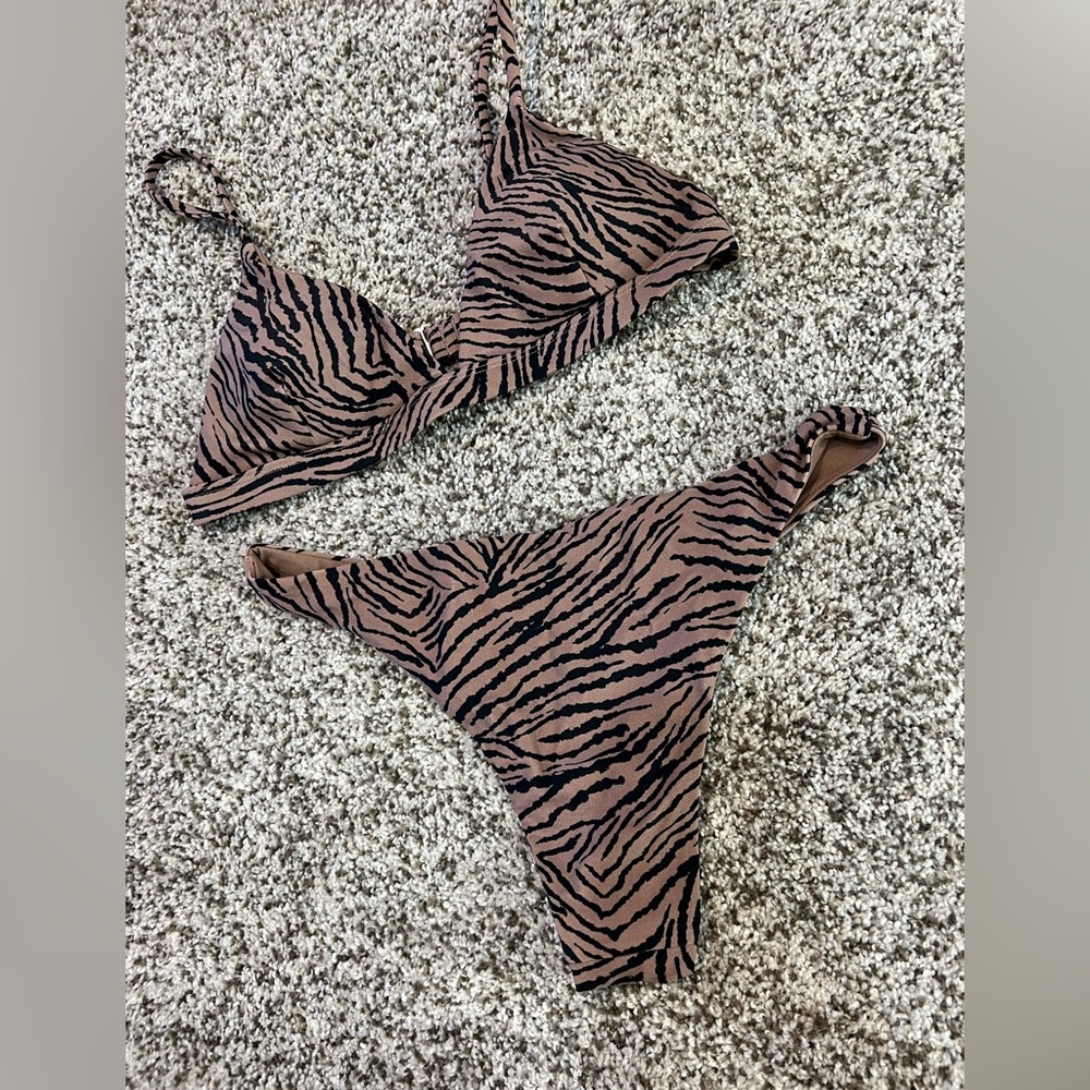 Zebra bikini